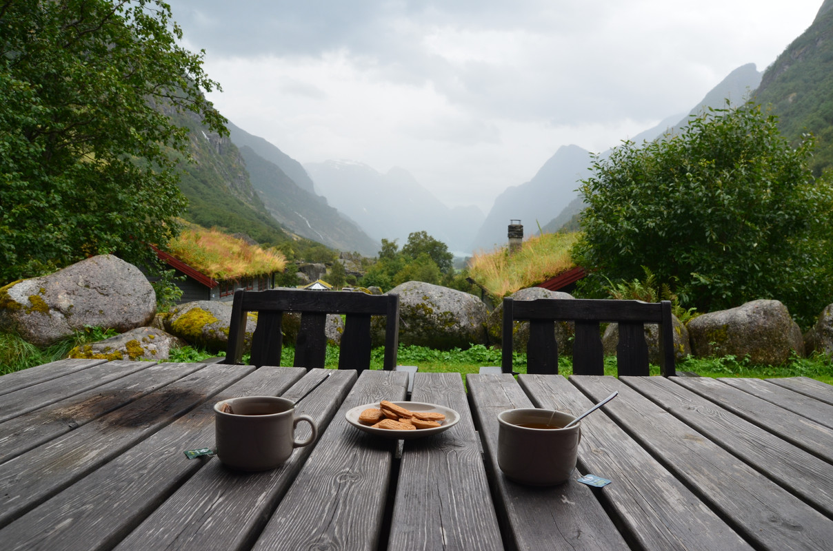 Noruega 10 días de cabañas y con niños - Blogs de Noruega - ETAPA 4- Crucero por el Fiordo Geiranger hacia Hellesyt- Glaciar Briksdal (11)