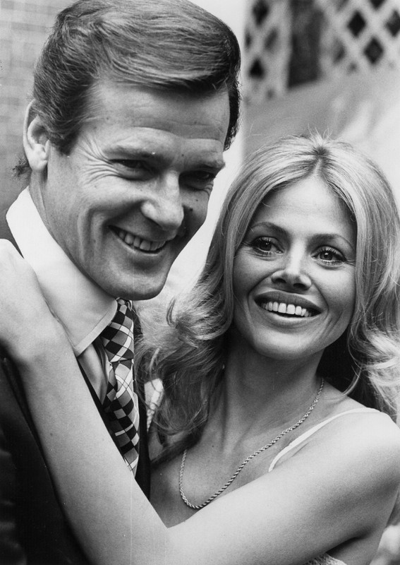roger_moore_b50