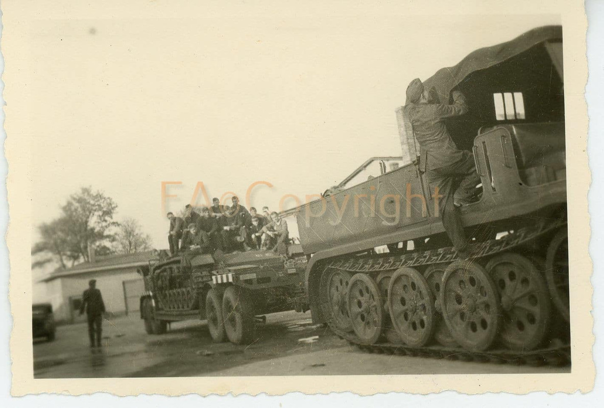 Halbkette SPW Sd.Kfz. Trailer Anhänger Panzer Ta