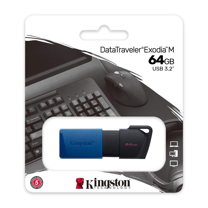 Memoria USB Kingston Exodia M con su tapa deslizable en uso con un laptop.