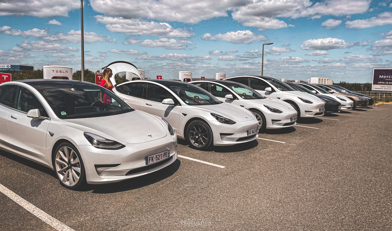 BAAE8F06-4DED-4940-B3FD-8EEFB0E3FDE8