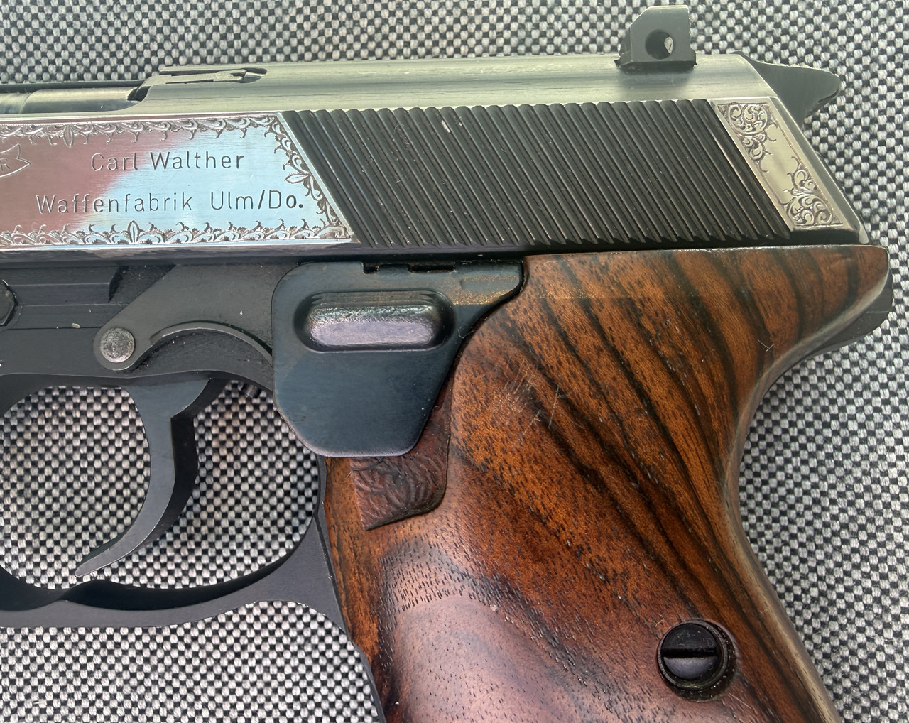 Graviertes Gewehr Ansicht 6