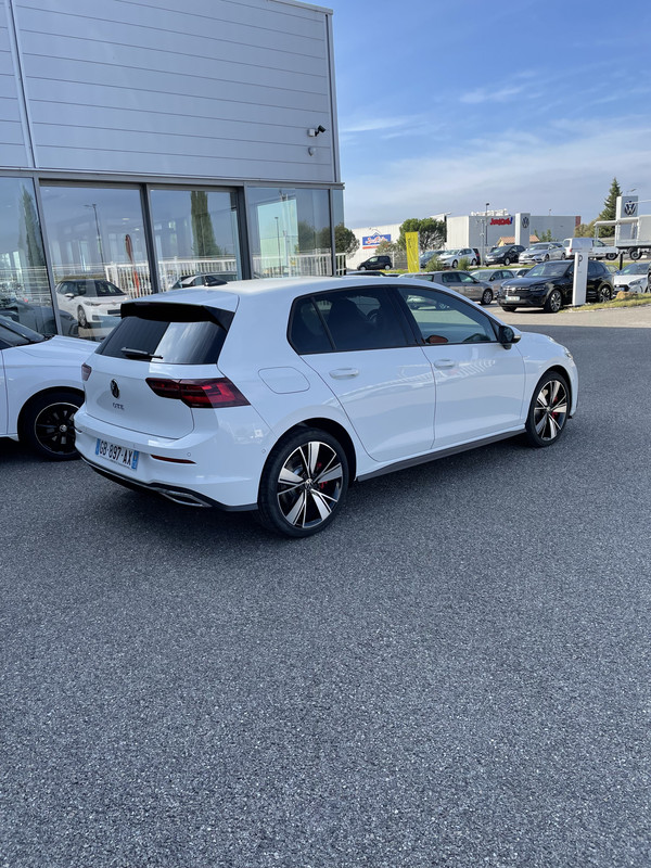 F1524A7F-3E2E-4400-B9E8-EF3598DC20C6