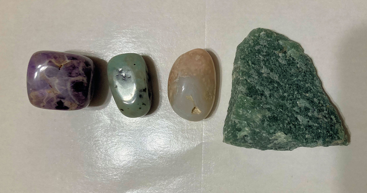 tumbled chevron amethyst, tumbled kiwi jasper, tumbled flower agate, raw green aventurine, 10 ml Eucalyptus Water, information sheet