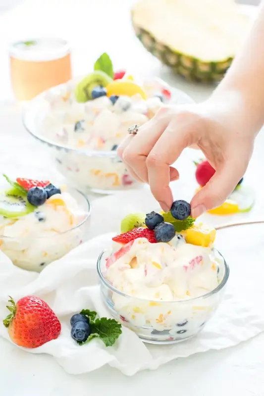 como fazer salada de frutas cortadas e misturadas