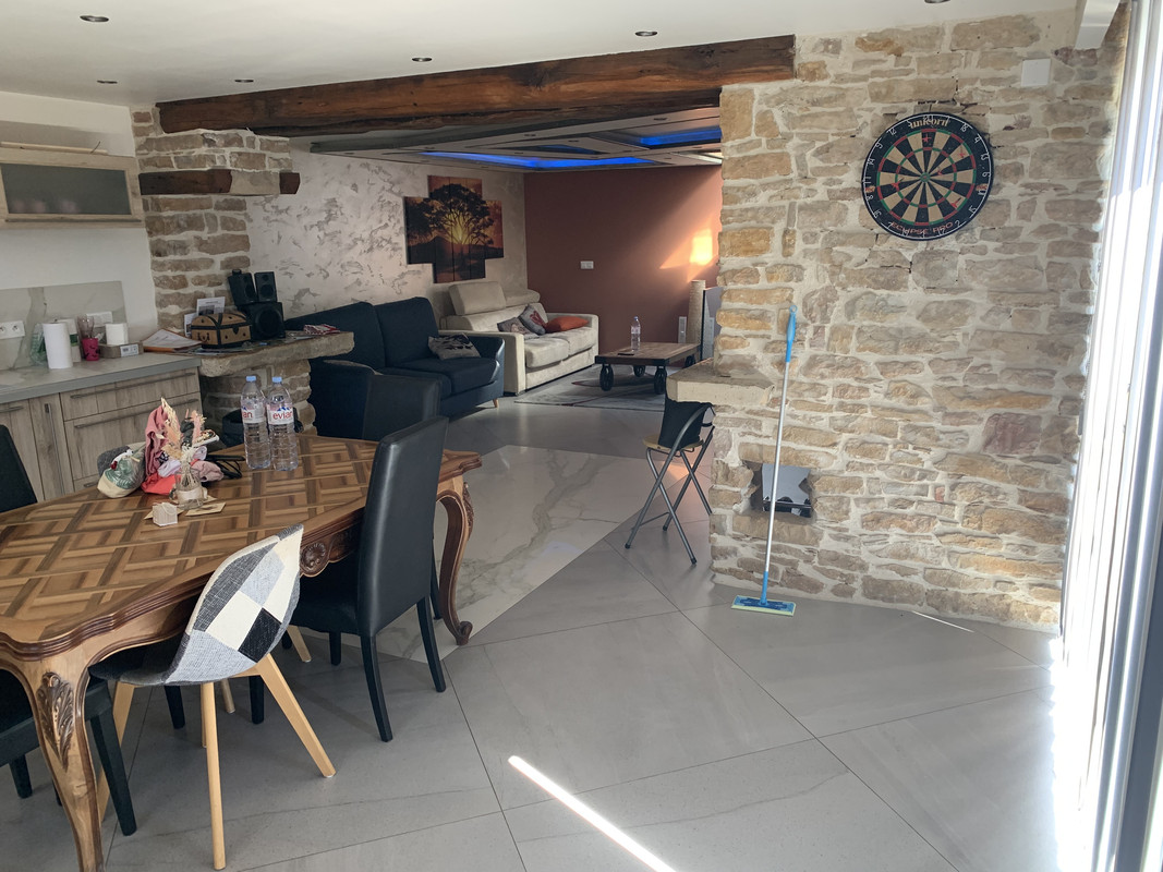 738D858D-09C9-47D5-8783-30E0FBD15876