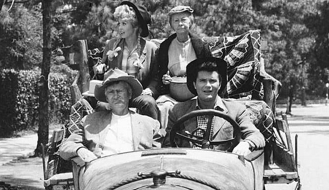 BEVERLY-HILLBILLIES-5-FOTOR-2.jpg