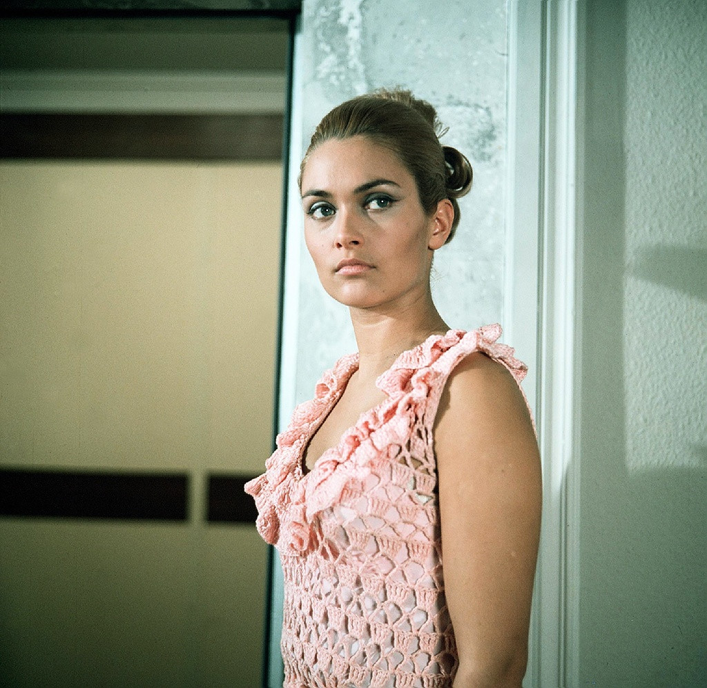 alexandra bastedo a51