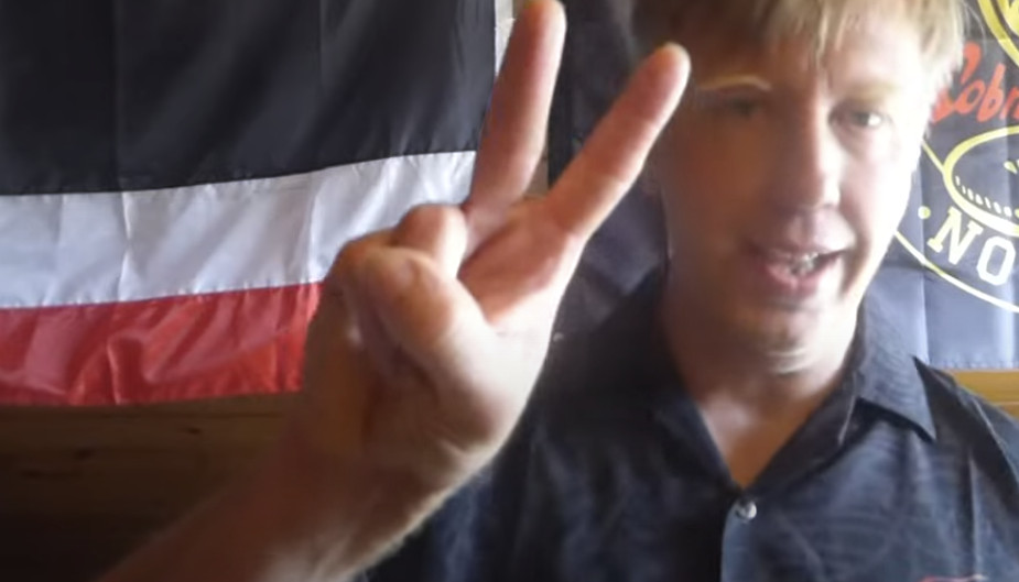 NWOFan-WGKung-Fu-Snakebite-Reichsflagge.jpg