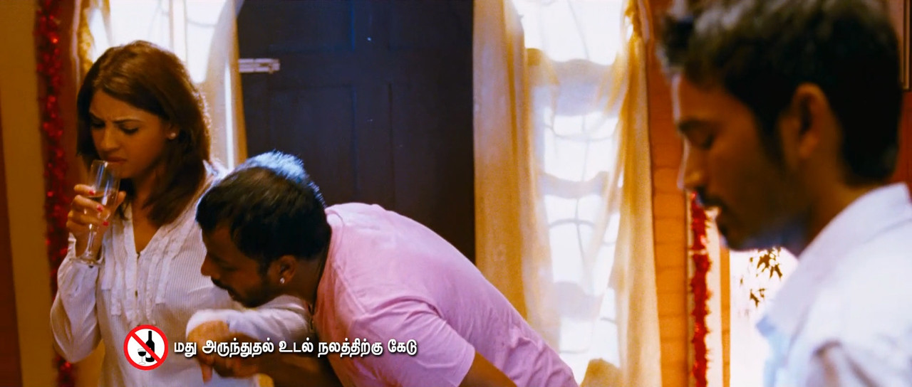 Mayakkam Enna (2011) Tamil - UnTouched True HD 1080p AVC x264 - 6.8GB.00_01_35_01.Still042