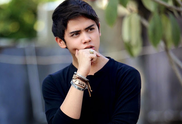 Aliando002.jpg