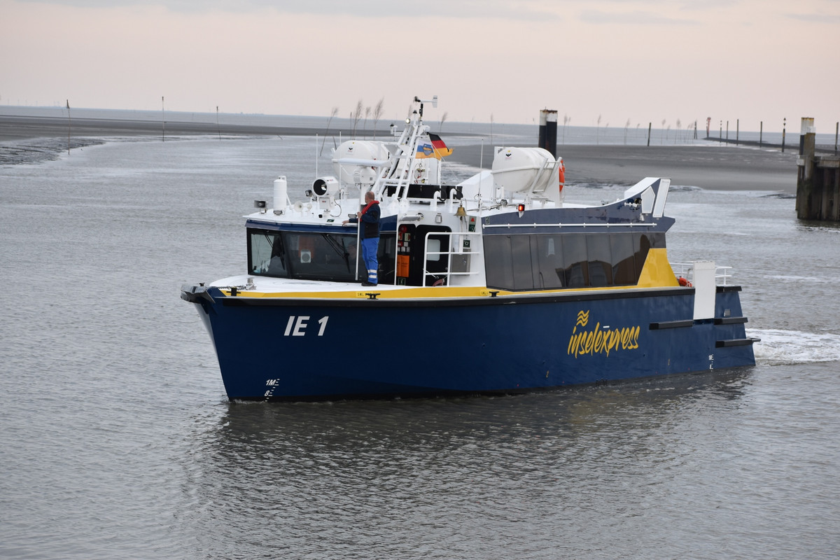 2023.04.18c6c Schnellexpress (1940x1293)