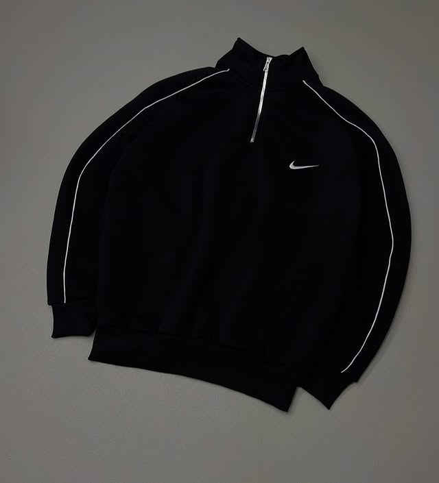 صورة مصغرة لـ Nike Zip Sweatshirt
