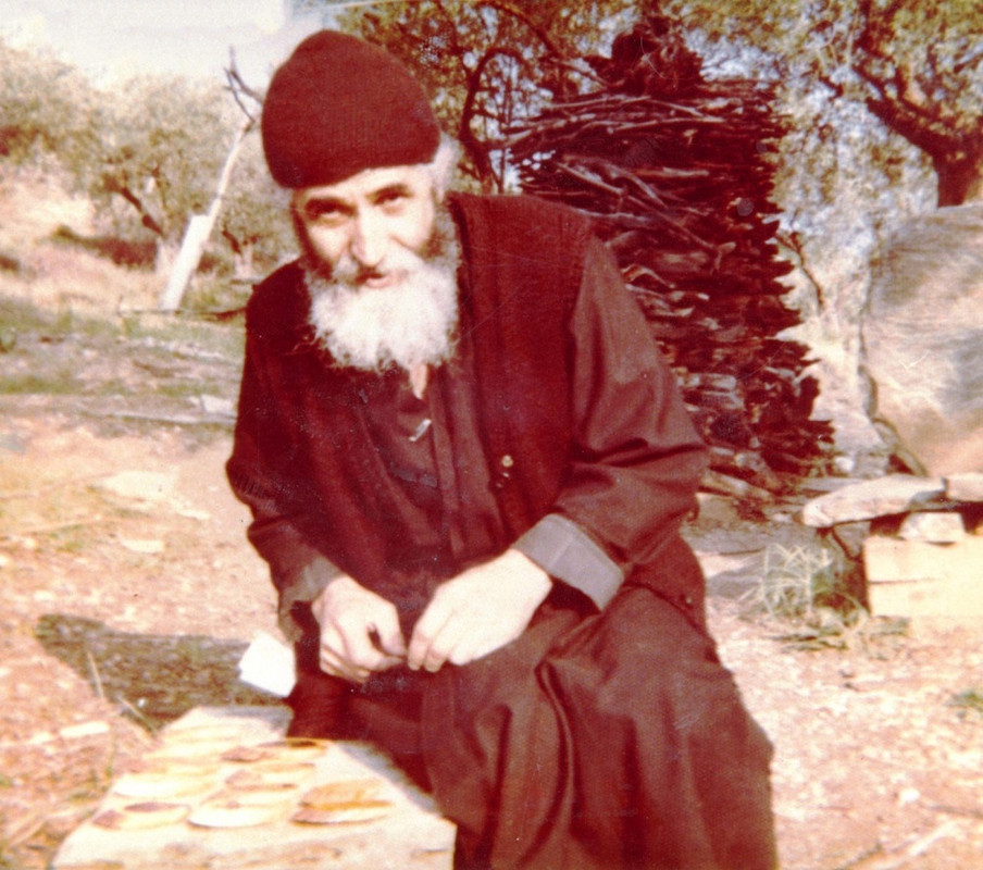 agio-oros-agios-gerontas-paisios-viografia-paisiou-epistrofh-agio-oros