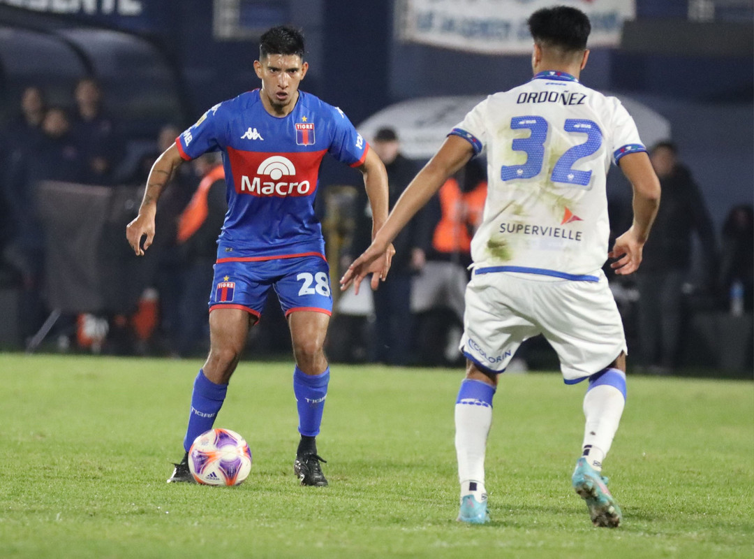 Nhận định, soi kèo Velez vs Tigre, 07h15 ngày 15/7