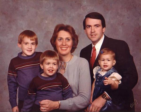 David Huckabee with his parents and siblings in his childhood