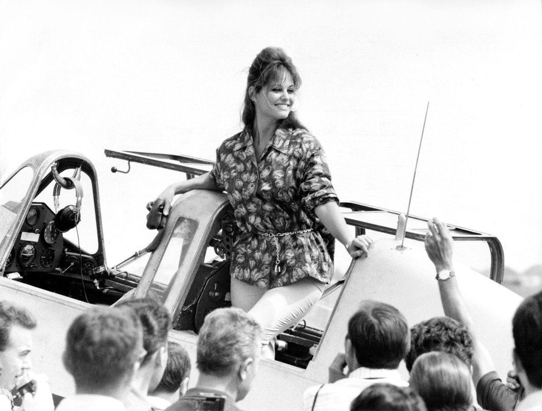 claudia_cardinale_mb68