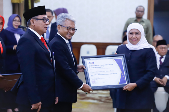 Lantik Kaper BPKP Jatim, Pemprov Jatim Bertekad Tingkatkan Maturitas SPIP dan APIP Level 4