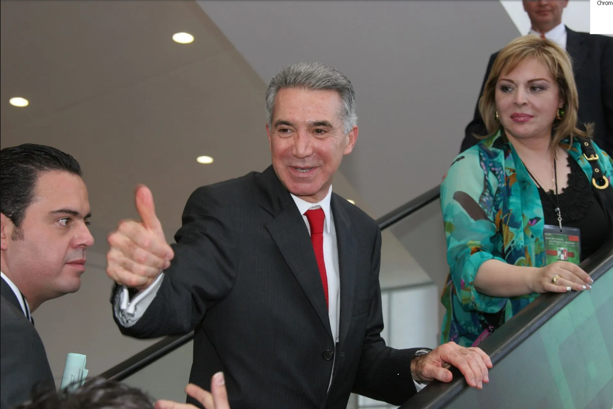 Denuncia Roberto Madrazo en Tabasco, posible remoción de la estatua en honor a su padre