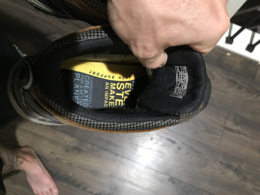 1D2274CC-6AF7-4107-8C6A-D4A3E22F6705