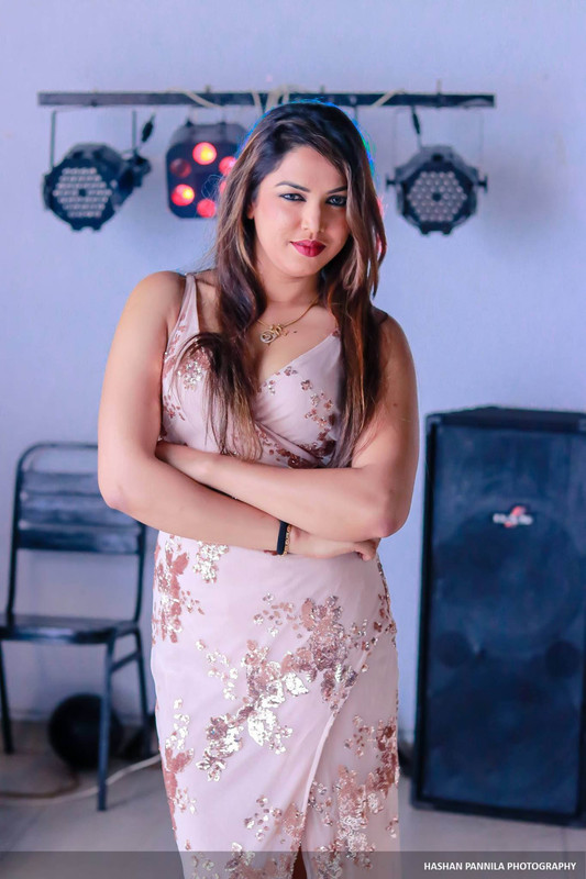 srilankanmodel_1543333124_2429354