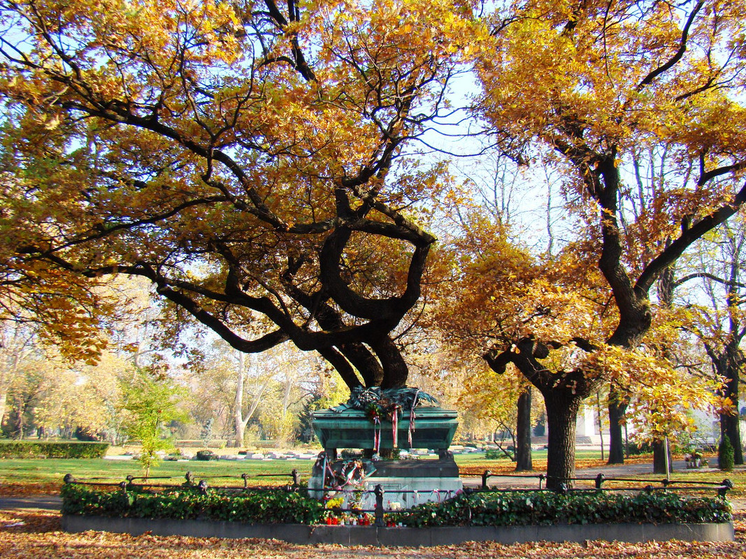 Arany_János_síremléke