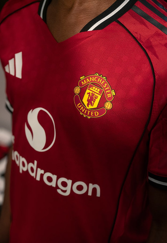 mancehster unitd 25/26 Home Kit