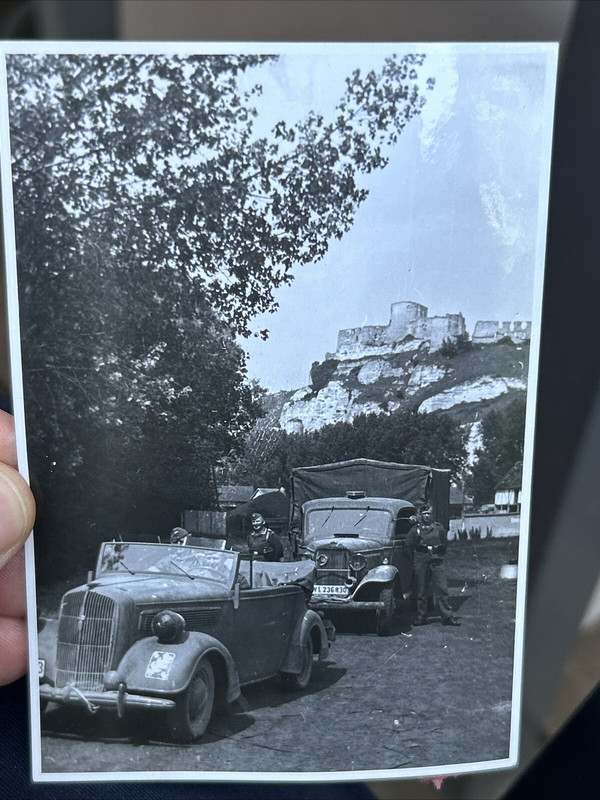 Foto Wk2 Soldaten Front Fahrzeug Pkw LKW Truck Kfz (1)
