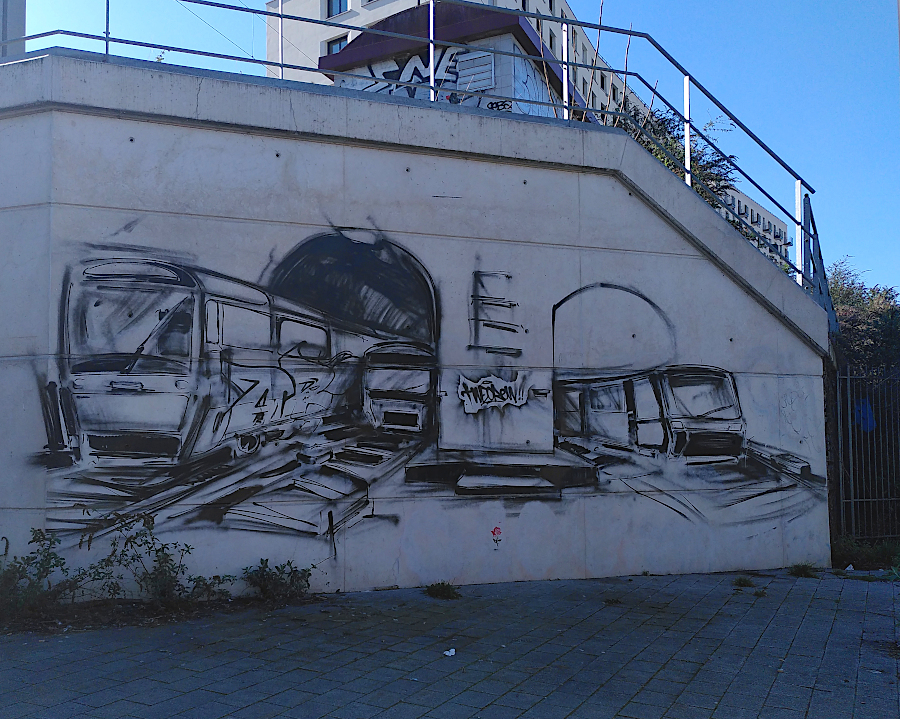 Escapade parisienne, tag de trains