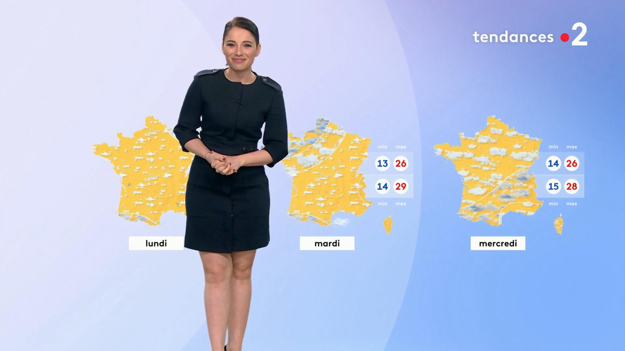 Virginie Hilssone 2020-07-09.mp4_snapshot_02.30_[2020.08.21_00.45.38]