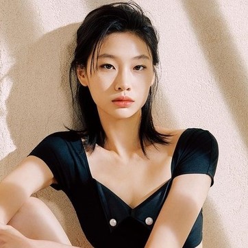 jung-ho-yeon-squid-game-20210927-005-non