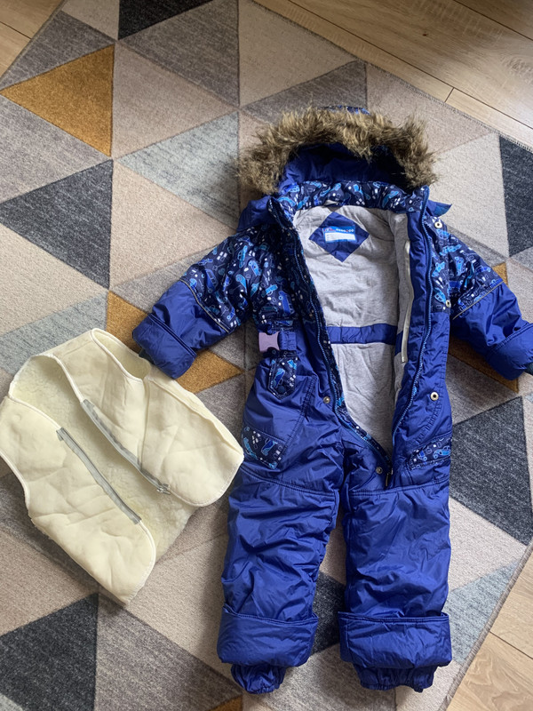 D5C09A3B-C8F1-47AB-A3B5-555F14488EAC