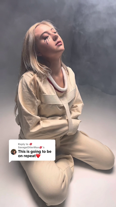 Lauren Presley BTS 2