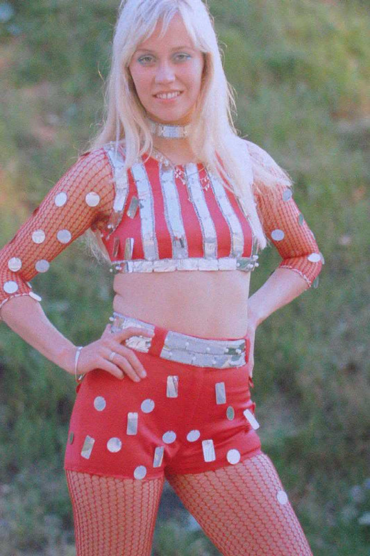 AgnethaFaltskog6906redringringoutfi