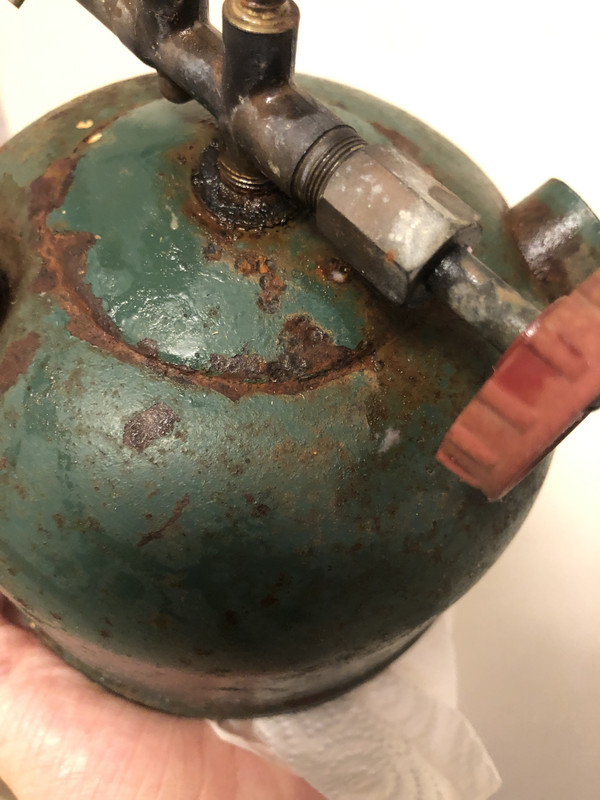 F8C2FC18-62AF-405D-99C4-5FECCAA20BF5