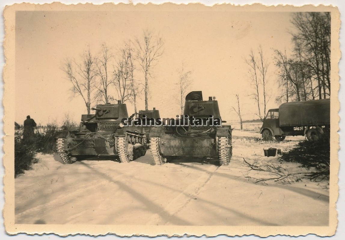 Orig. Foto poln. BEUTEPANZER 7TP Tank Panzer aus