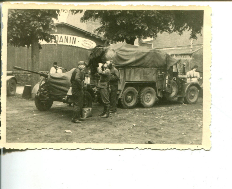 LKW 3 - Achser mit 20 mm Flak als Anhänger