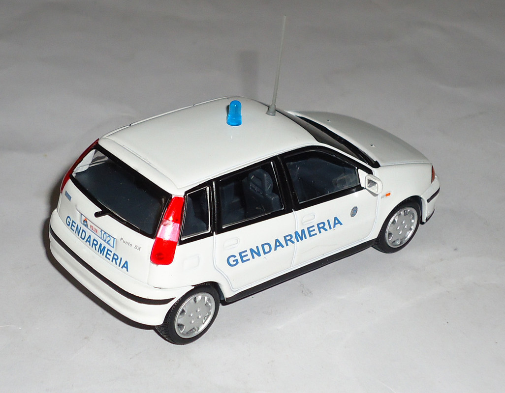 FIAT-Punto-60SX Gendarmeria