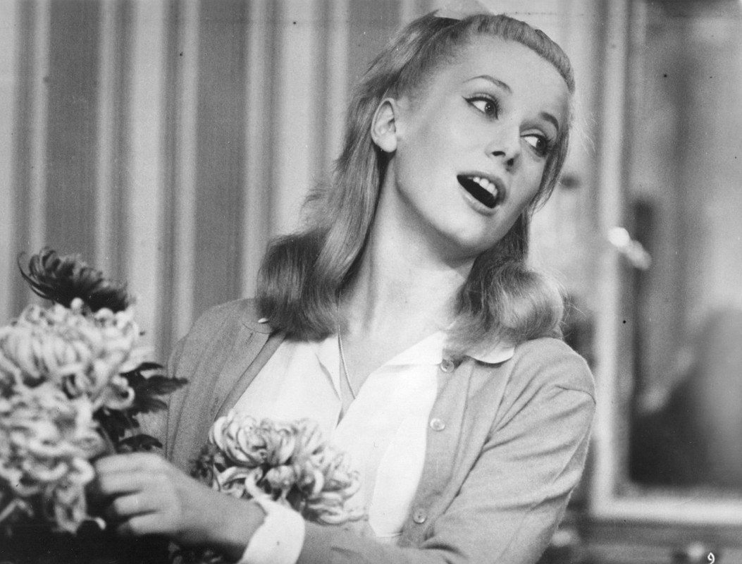 catherine_deneuve_md75