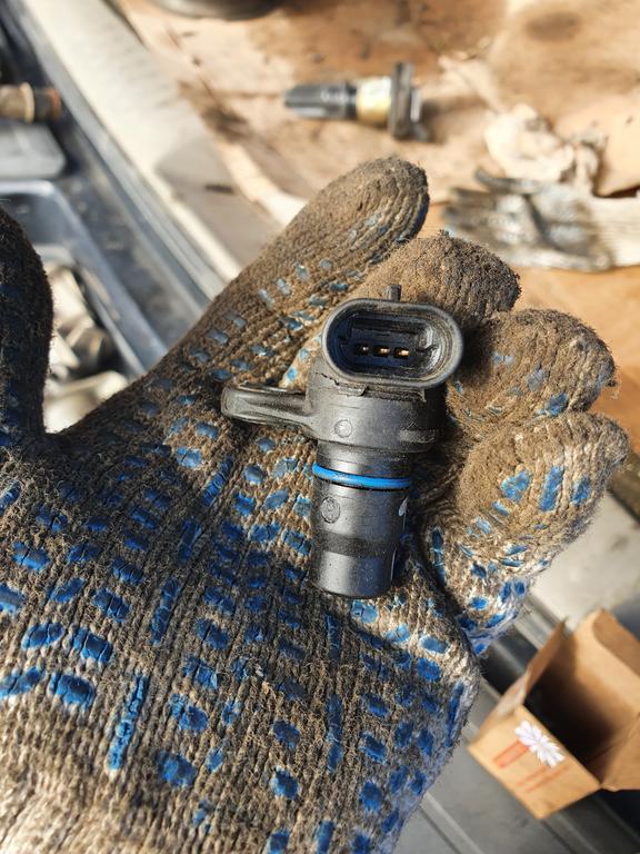 Датчик положения распредвала