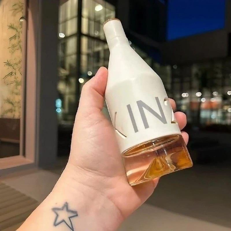 PRECINHO NESSE CALVIN KLEIN MENINASPerfume Calvin Klein Ck In2u EDT 100ml Feminino