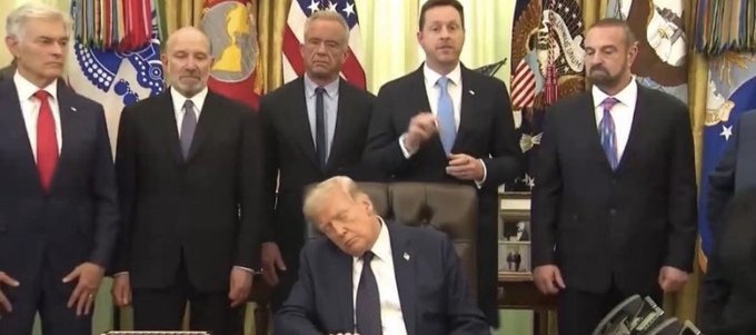 [Image: Sleeee.jpg]