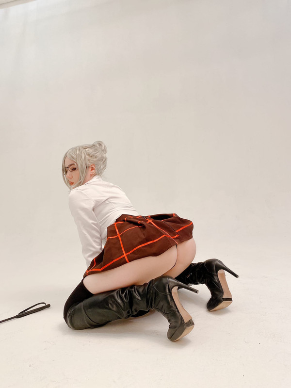 [Image: Alin-Me-Sh-36.jpg]