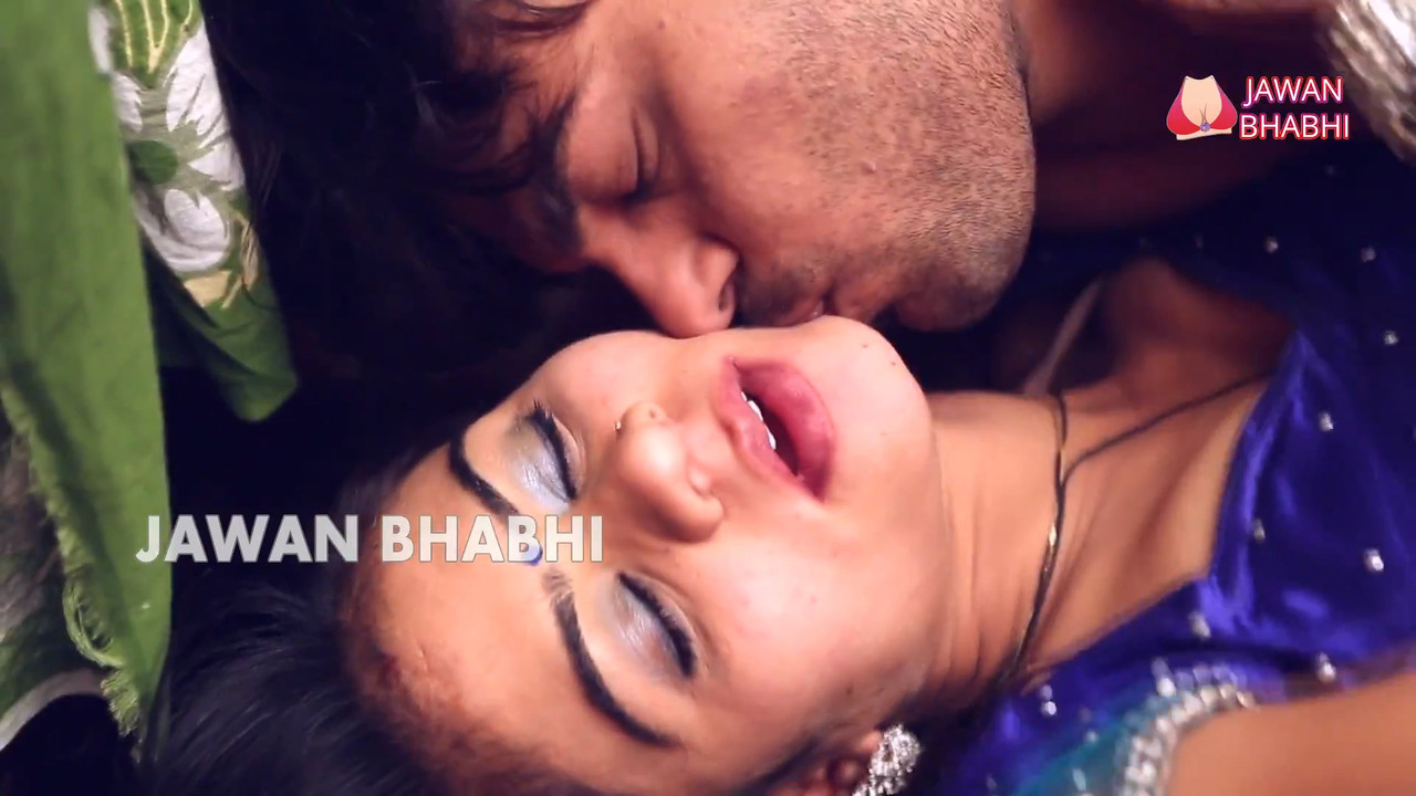 Garam Bhabhi Ki Bra Utari Tailor Ne.mp4_snapshot_06.19_[2021.09.25_15.54.16]