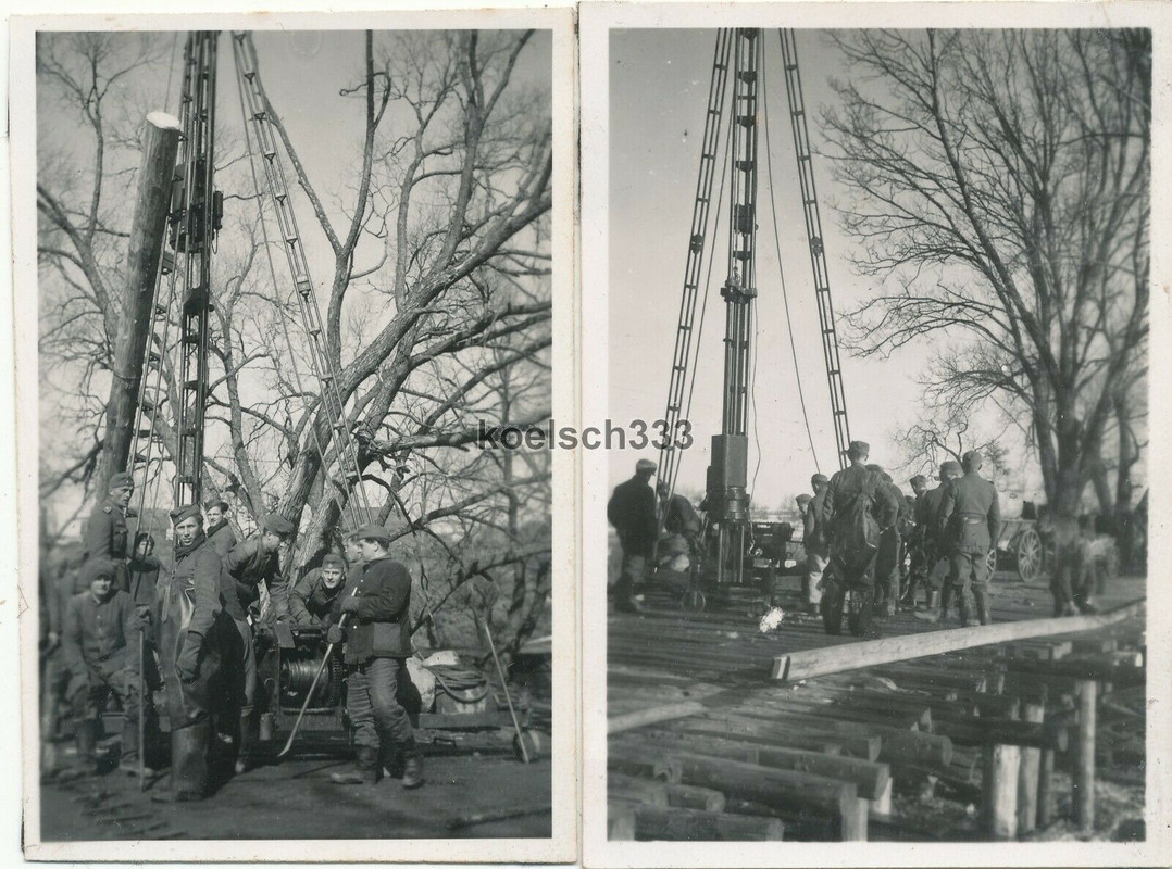 2 Fotos Pioniere der Wehrmacht arbeiten beim Brückenbau mit der Pfahl Ramme