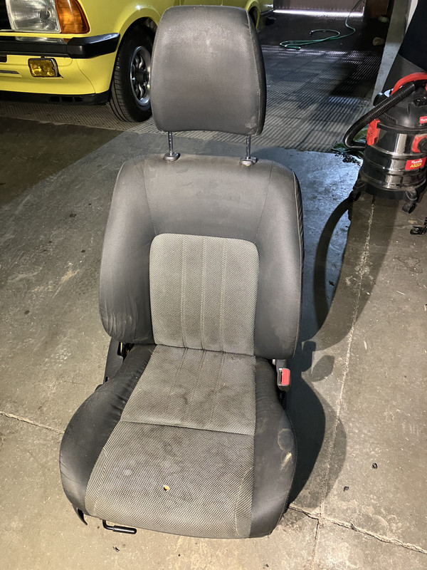 E98AC676-88B7-4215-8C4B-2748DCEF1FE5