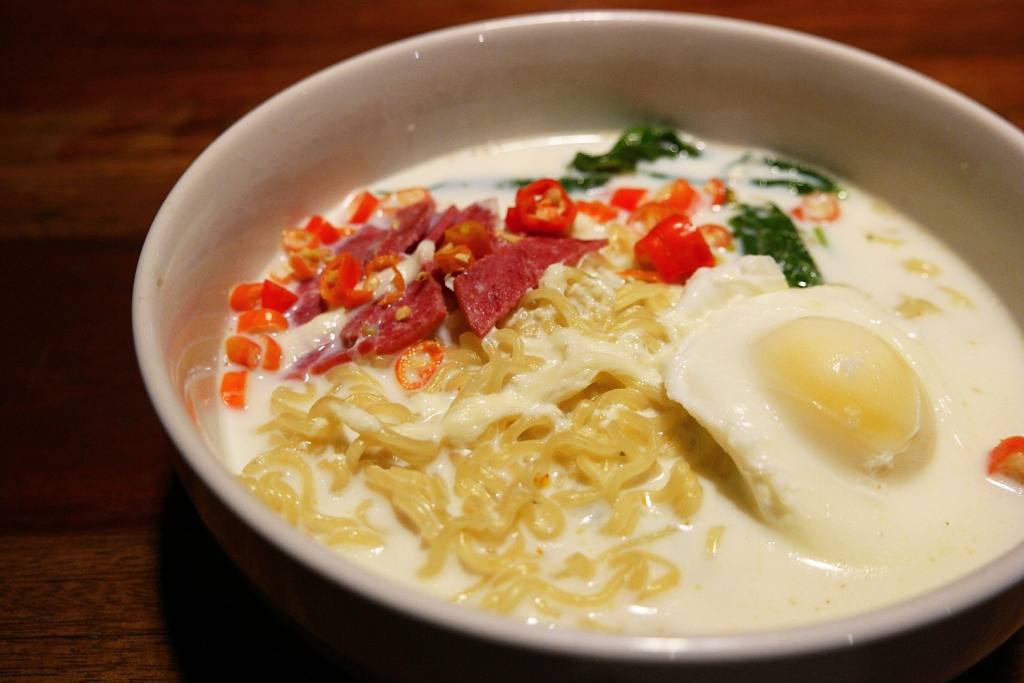 Kreasi mi sayur kuah susu