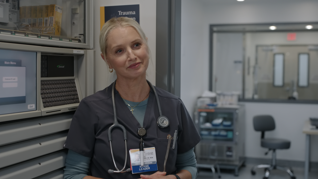 The.Pitt.S01E08.2.00.PM.2160p.10bit.MAX.WEB-DL.DDP5.1.HEVC-Vyndros.mkv_snapshot_04.55_[2025.04.12_02