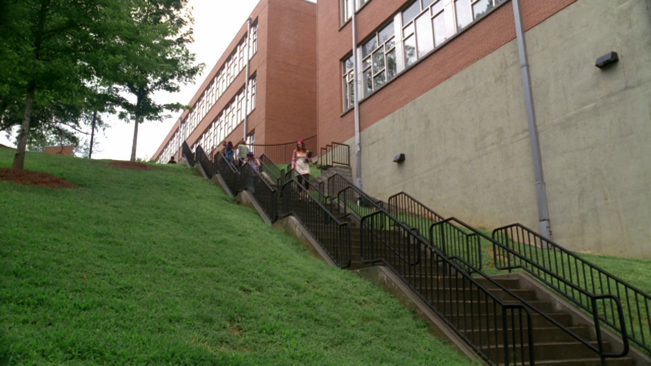 Mean-Girls-2-2011-English-Hindi-Blu-Ray-1080p-HEVC-EAC3-6ch-ESub-mkv-0005