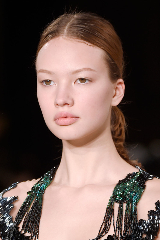 Valentin Yudashkin Fall 2016 Details YG0TwDMxG9r